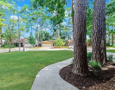 2106 Wickburn Drive - Photo Thumbnail 4