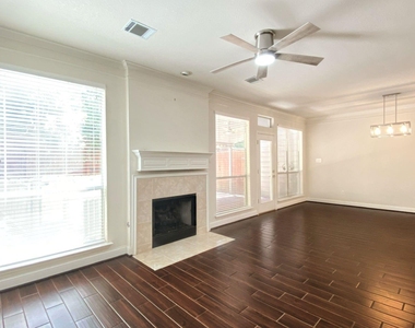 54 Alderon Woods Place - Photo Thumbnail 9