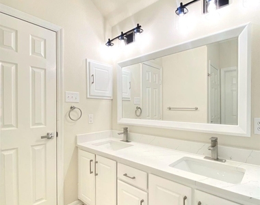 54 Alderon Woods Place - Photo Thumbnail 26