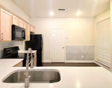 54 Alderon Woods Place - Photo Thumbnail 12