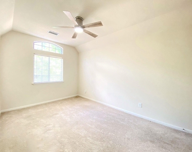 54 Alderon Woods Place - Photo Thumbnail 37