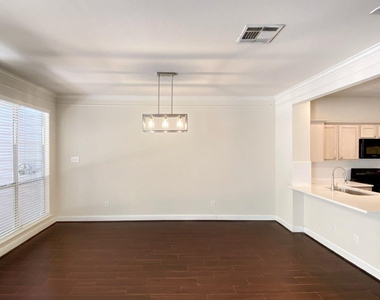 54 Alderon Woods Place - Photo Thumbnail 7
