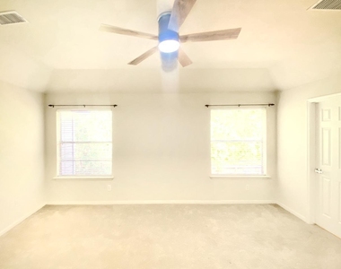 54 Alderon Woods Place - Photo Thumbnail 23