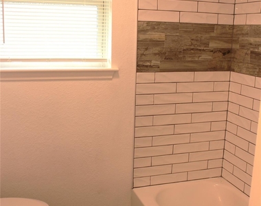 1802 Sleepy Creek Way - Photo Thumbnail 10
