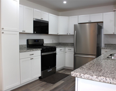 1802 Sleepy Creek Way - Photo Thumbnail 3