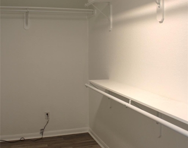 1802 Sleepy Creek Way - Photo Thumbnail 6