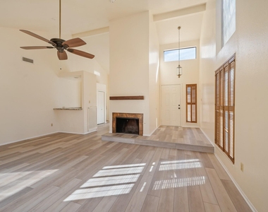 4330 Willow Beach Drive - Photo Thumbnail 7