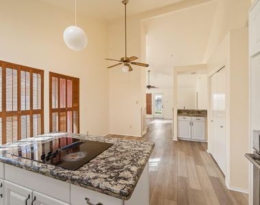 4330 Willow Beach Drive - Photo Thumbnail 14