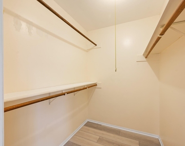 4330 Willow Beach Drive - Photo Thumbnail 20