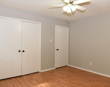 2822 Grants River Circle - Photo Thumbnail 29