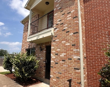 2702 Vienna Place - Photo Thumbnail 4