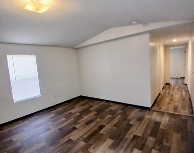 715 Windwood Drive - Photo Thumbnail 10
