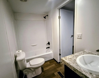 715 Windwood Drive - Photo Thumbnail 12