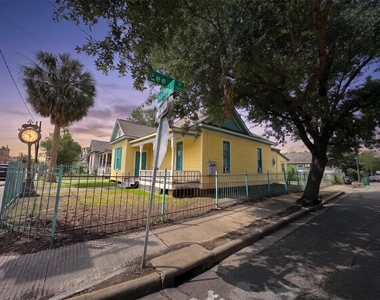 2119 Hardy Street - Photo Thumbnail 4