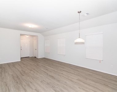 1241 Narrow Heights - Photo Thumbnail 4