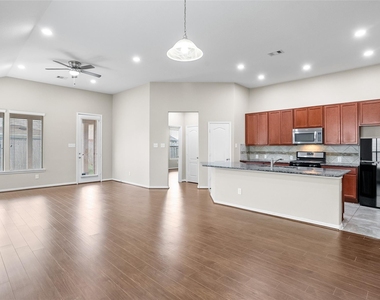 6530 Bayliss Valley Lane - Photo Thumbnail 16
