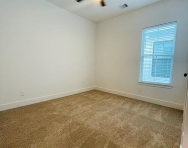 5312 Denmark Street - Photo Thumbnail 8