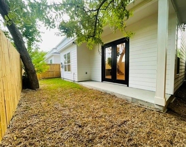 5312 Denmark Street - Photo Thumbnail 15