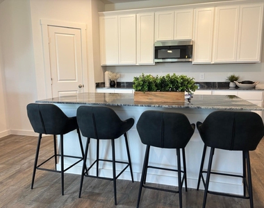 1527 Cinque Terre Way - Photo Thumbnail 7