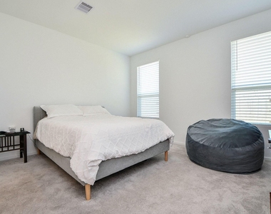 26610 Coast Redwood Drive - Photo Thumbnail 19