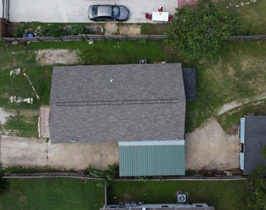 2415 Perry Street - Photo Thumbnail 6