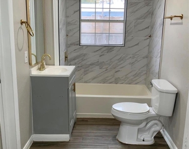 2415 Perry Street - Photo Thumbnail 1
