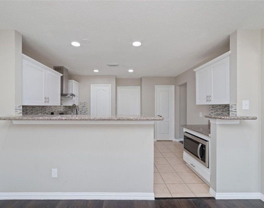 4007 Starbridge Pointe Lane - Photo Thumbnail 9