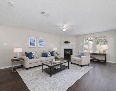 4007 Starbridge Pointe Lane - Photo Thumbnail 4