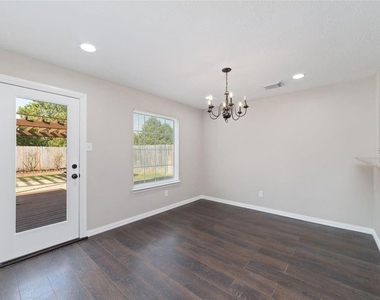 4007 Starbridge Pointe Lane - Photo Thumbnail 8
