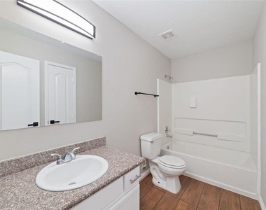 4007 Starbridge Pointe Lane - Photo Thumbnail 22