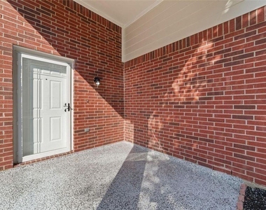 4007 Starbridge Pointe Lane - Photo Thumbnail 2