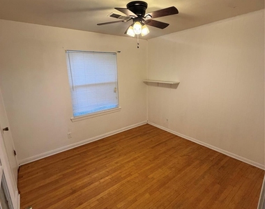 8602 Glenlea Street - Photo Thumbnail 4