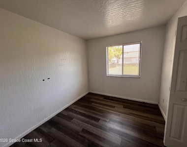 3214 Tree Ridge Lane Ne - Photo Thumbnail 4
