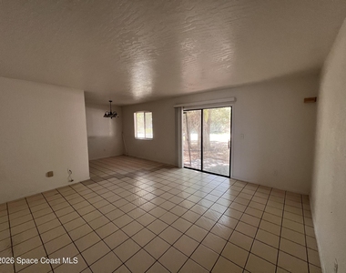 3214 Tree Ridge Lane Ne - Photo Thumbnail 6