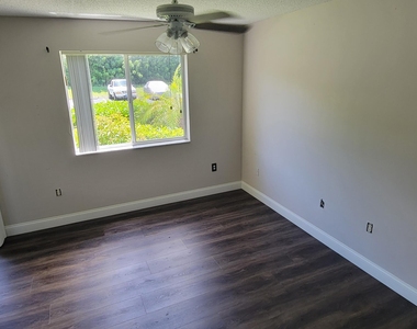 1590 S 42nd Circle - Photo Thumbnail 18