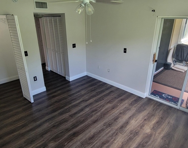 1590 S 42nd Circle - Photo Thumbnail 19