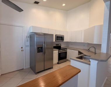 633 Nw Whitfield Way - Photo Thumbnail 5