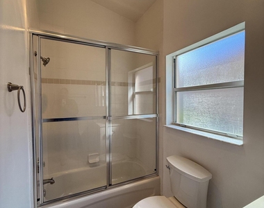 633 Nw Whitfield Way - Photo Thumbnail 9