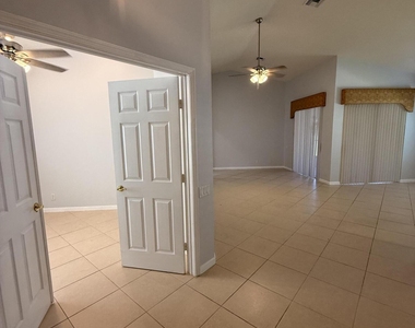 633 Nw Whitfield Way - Photo Thumbnail 3