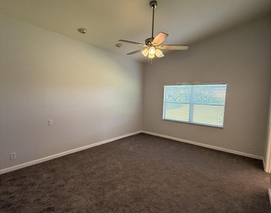 633 Nw Whitfield Way - Photo Thumbnail 10