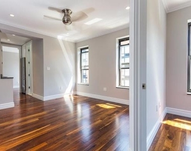 Lexington Avenue - Photo Thumbnail 1