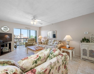 1243 S Martin Luther King Jr Avenue - Photo Thumbnail 17