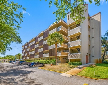 1243 S Martin Luther King Jr Avenue - Photo Thumbnail 3