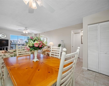 1243 S Martin Luther King Jr Avenue - Photo Thumbnail 12