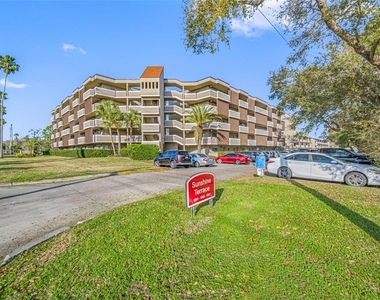 1243 S Martin Luther King Jr Avenue - Photo Thumbnail 2