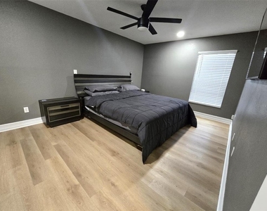 4032 Tumble Wood Trail - Photo Thumbnail 12