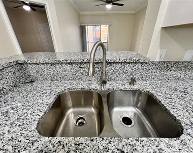 4323 Bayside Village Drive - Photo Thumbnail 7
