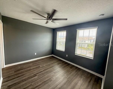 6334 Fairmont Lane - Photo Thumbnail 22
