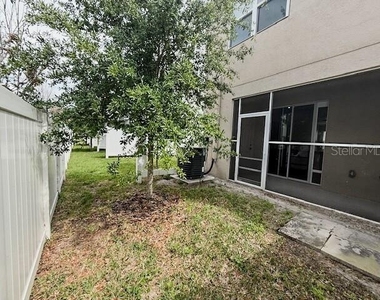 6334 Fairmont Lane - Photo Thumbnail 28