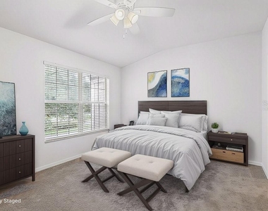 15807 Fishhawk Falls Drive - Photo Thumbnail 8